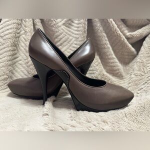 New Celine Brown and Black Leather Cutout Stiletto Heels Size 40 EU (US 9-10)